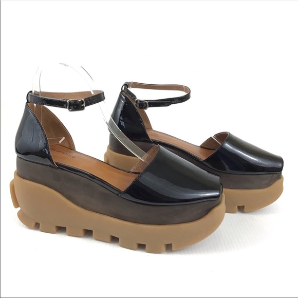 JEFFREY CAMPBELL Fuse Sporty Black Platform Sandal - Picture 1 of 6